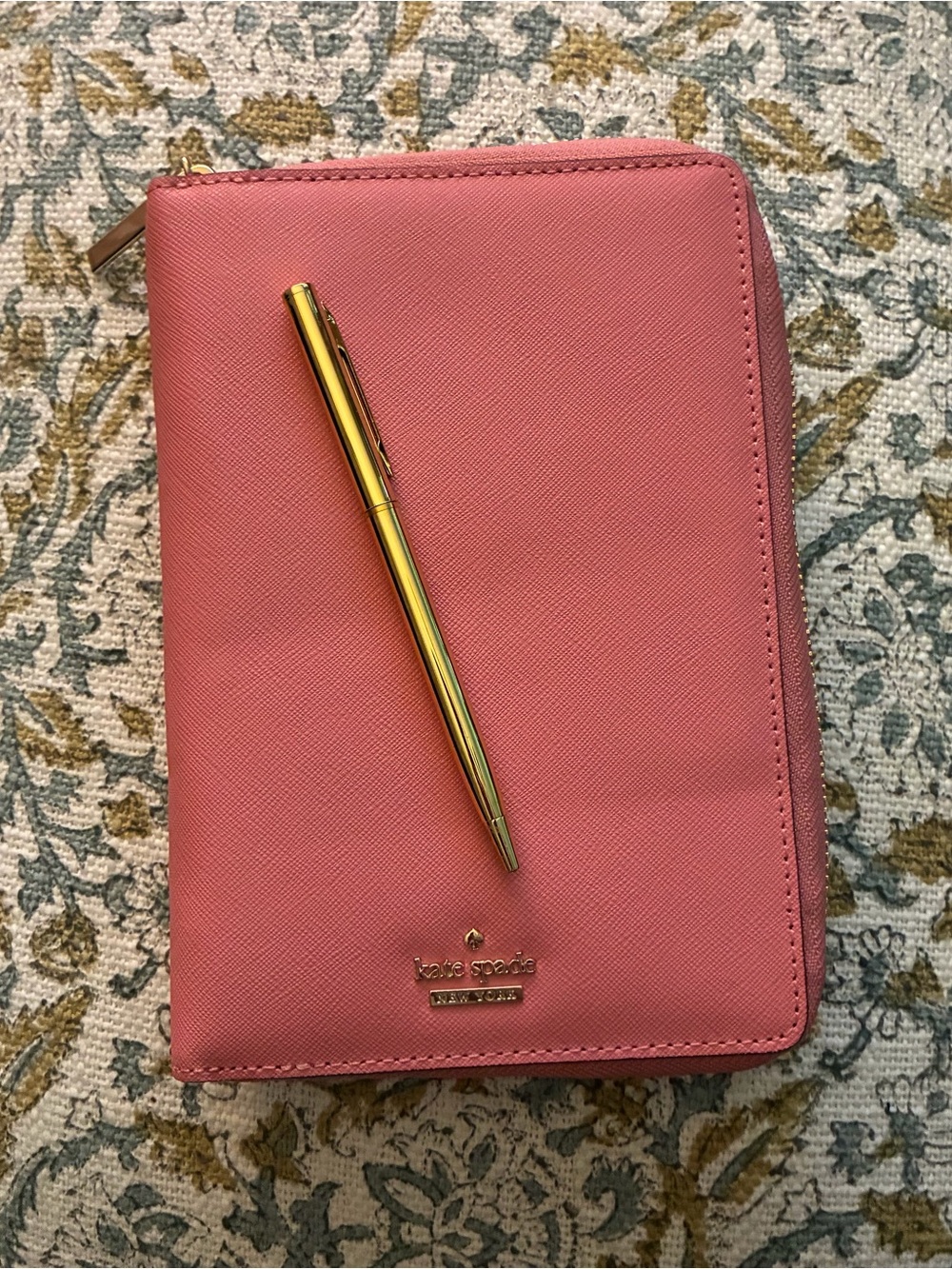 kate spade ♠️ pink Saffiano Zip Planner Organizer